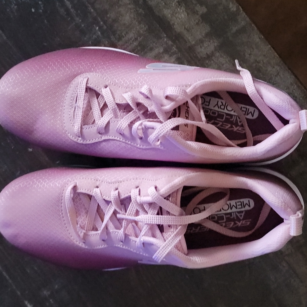 Skechers air cooled memory foam tennis shoe brand new still in box